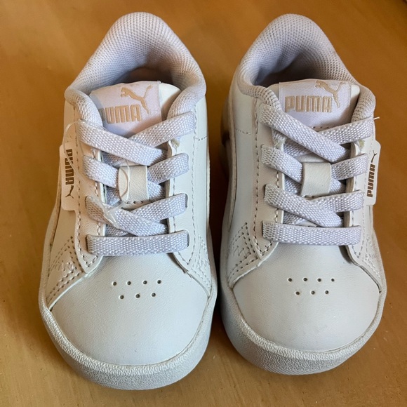 NEW PUMA Infant Tennis Shoes Size 3 - Picture 1 of 6